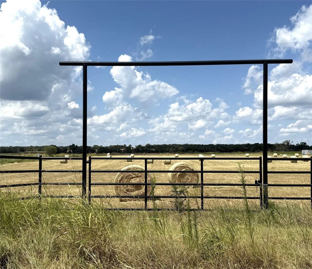 270 Walker Bend Road, Weatherford
