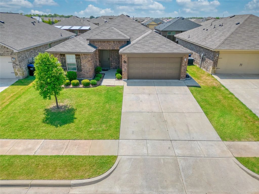 103 Gallant Fox Lane, Caddo Mills