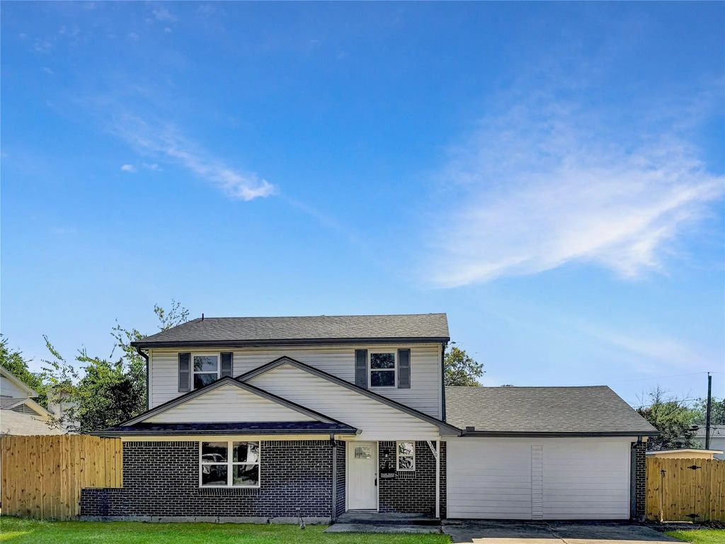 13050 Glenside Drive, Farmers Branch