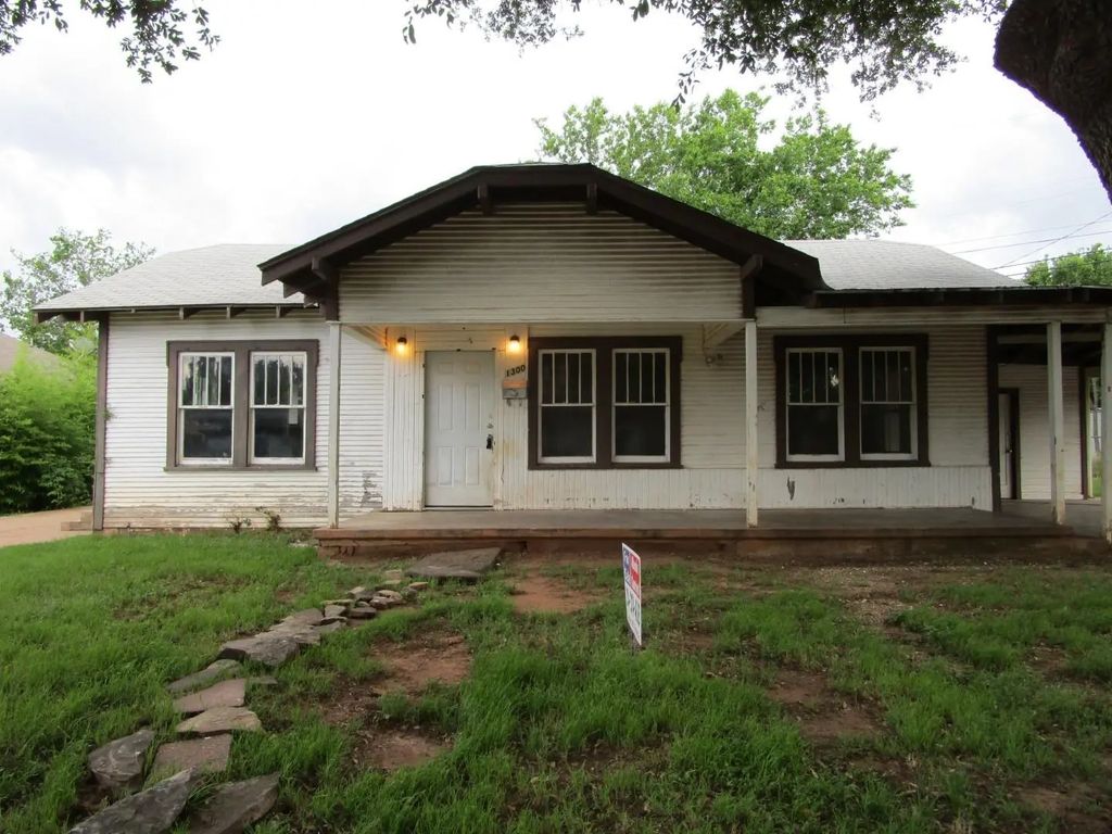 1300 Bell Street, Wichita Falls