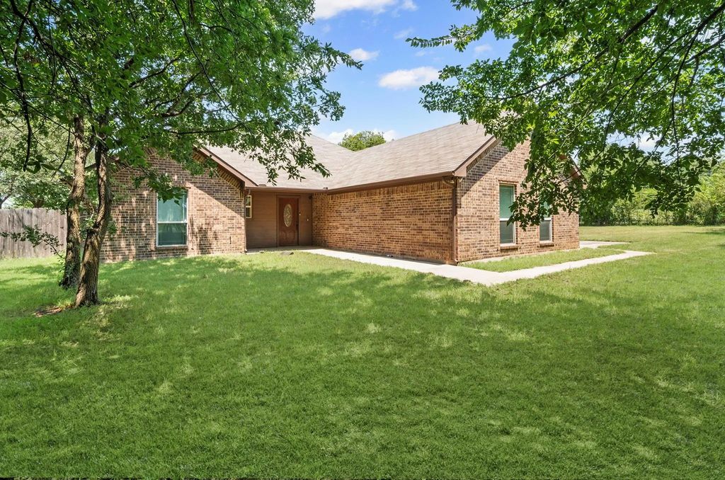 1313 County Road 705, Joshua