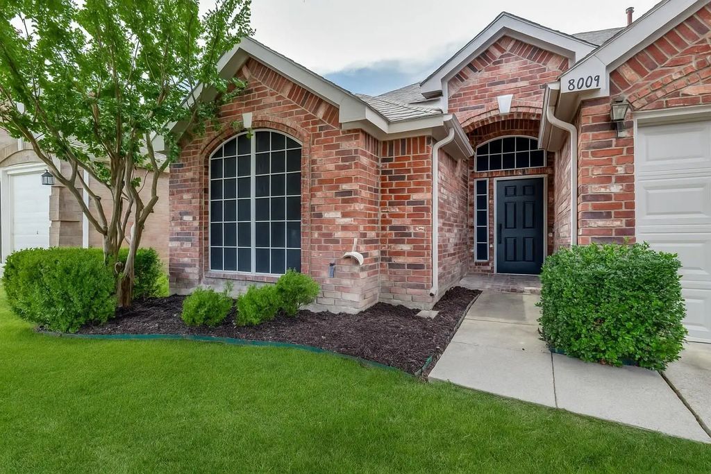 8009 Sitka Street, Fort Worth