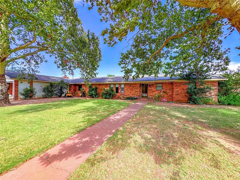1303 Grand Central Avenue, O'Brien