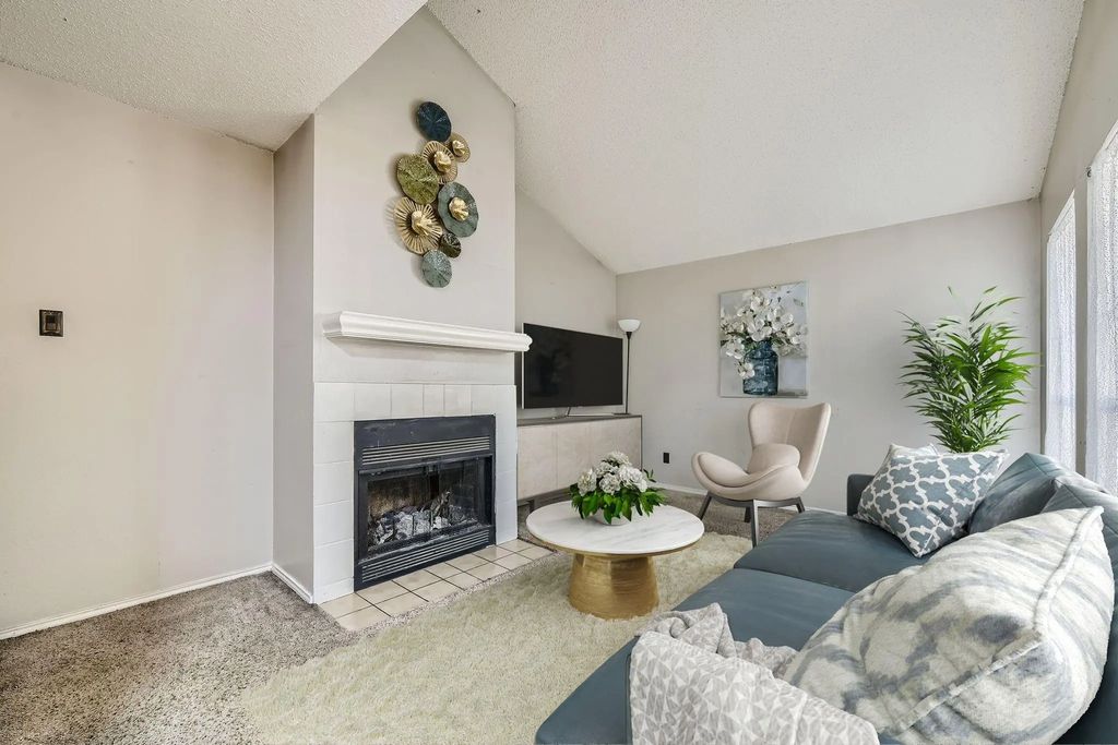 1424 Meadowood Village Drive, Fort Worth