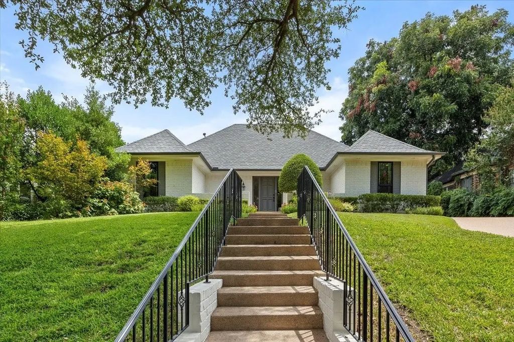 2417 Winton Terrace W, Fort Worth