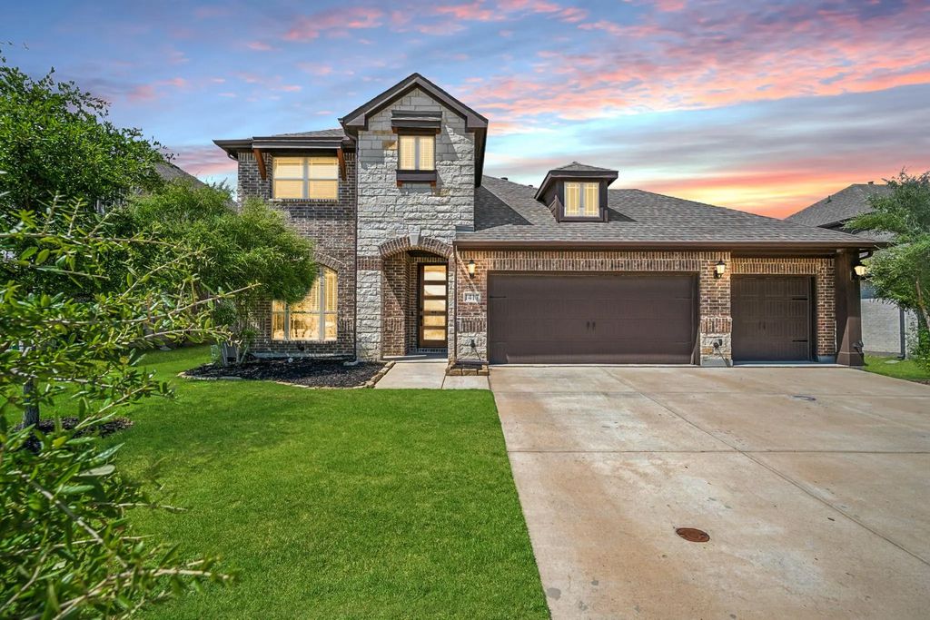 1417 Stoneleigh Place, Aubrey