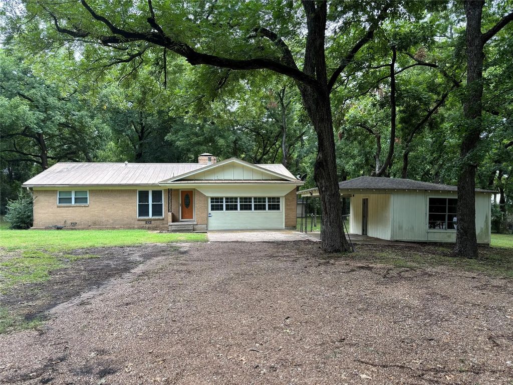 2312 Fm 691, Sherman