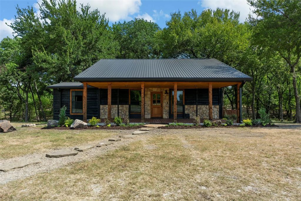 9551 County Road 534, Whitewright