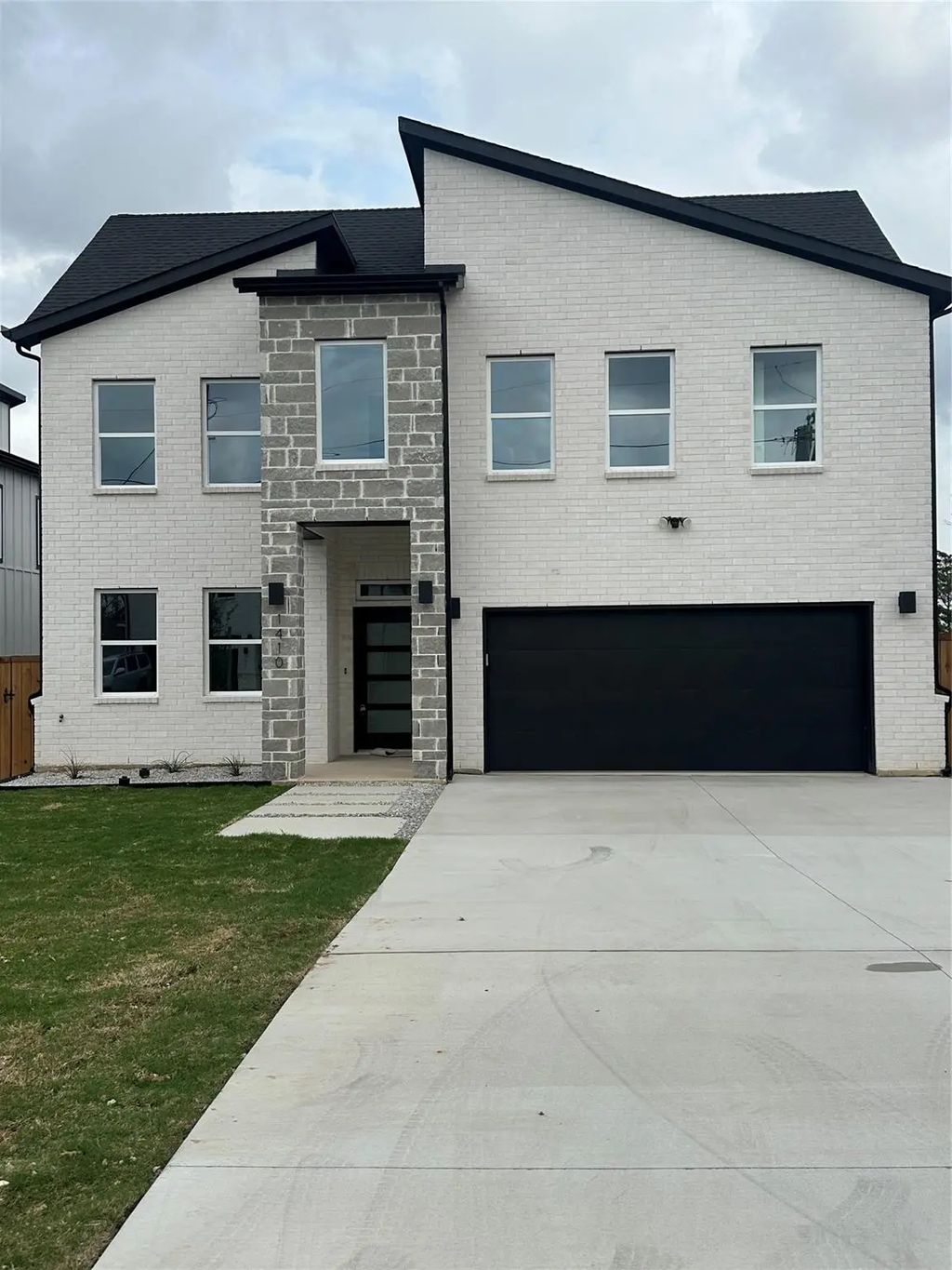 1410 Diceman Avenue, Dallas