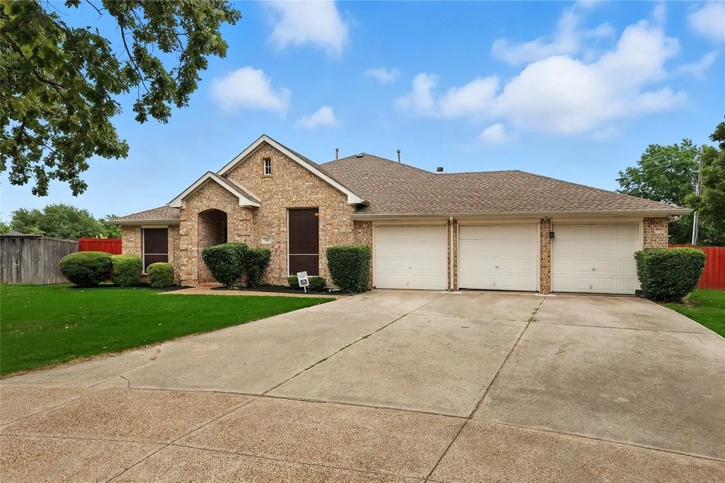 500 Ranier Way, Flower Mound
