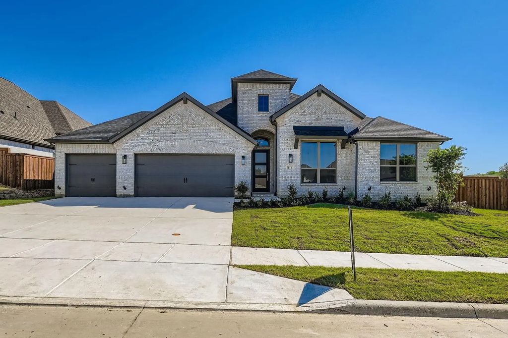 114 Longhorn Bend, Rhome