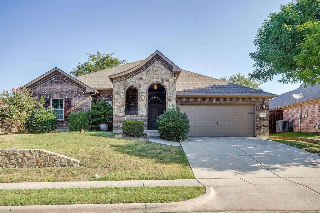 5725 Caballo Street, Fort Worth