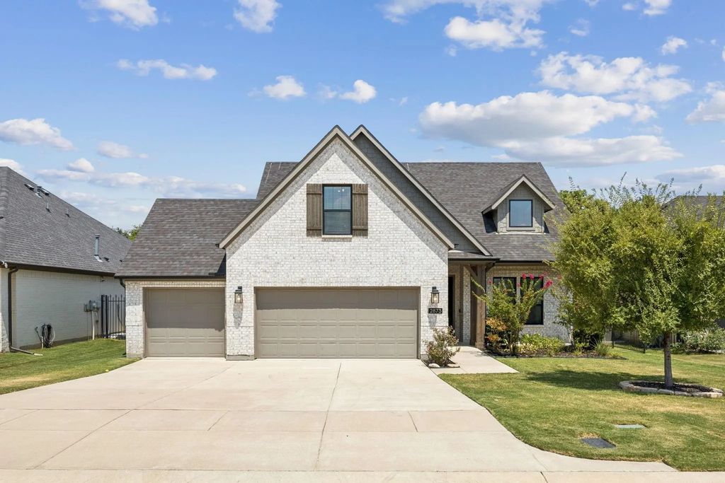 2873 Sandstone Drive, Hurst