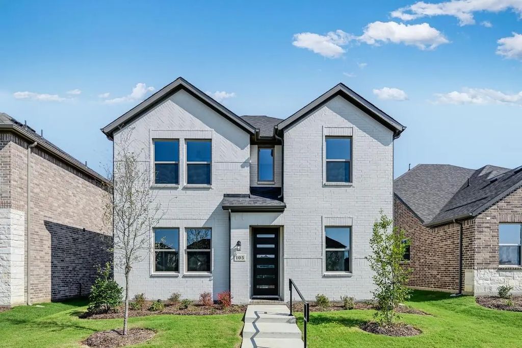 105 North Sky Drive, Celina
