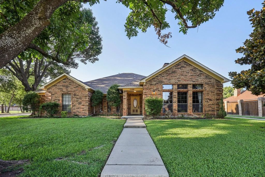 1500 Bamburgh Drive, Plano
