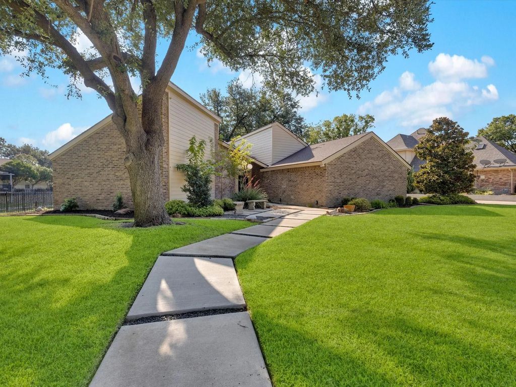2508 Inverness Lane, Plano