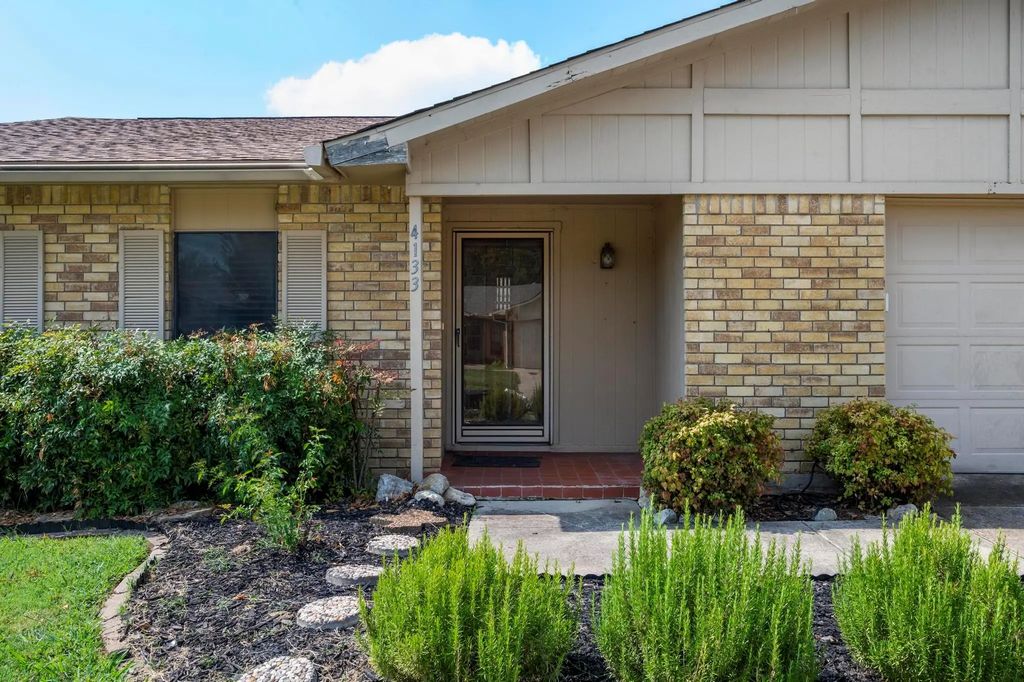 4133 Yellowleaf Drive, Fort Worth