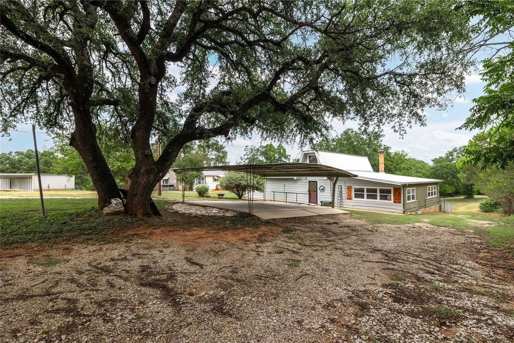 172 Broken Arrow, Comanche