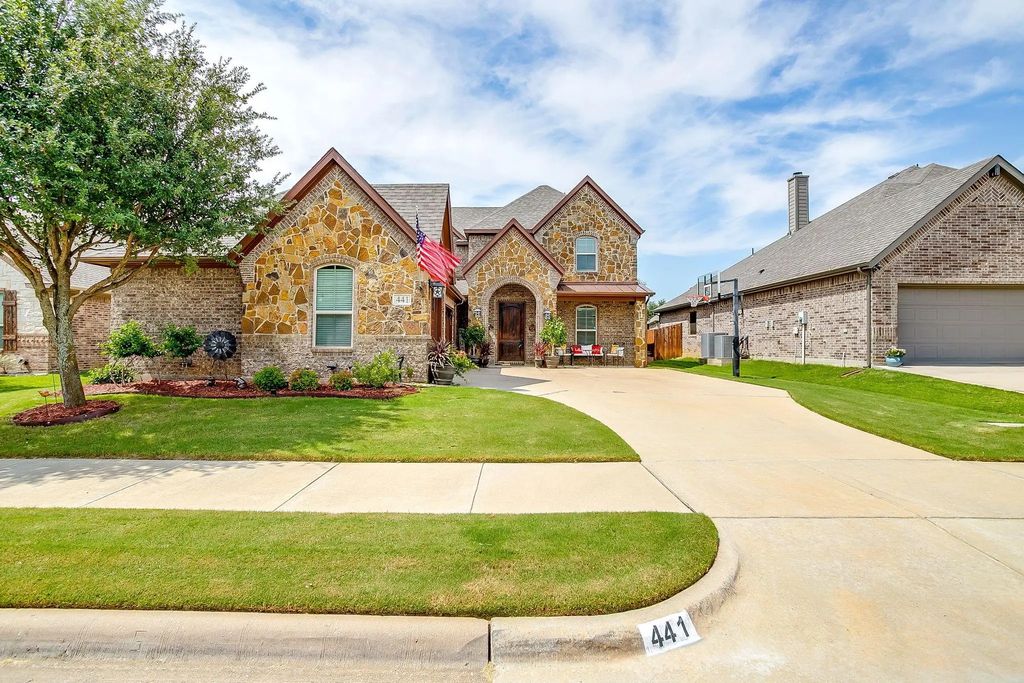 441 Hudson Lane, Burleson