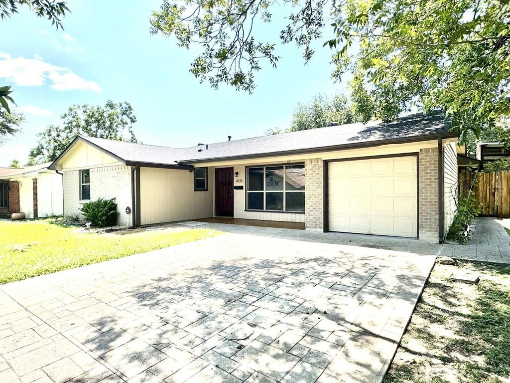 4135 Hyde Park Drive, Mesquite