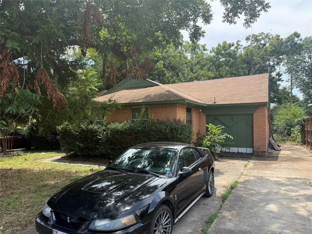 2814 Housley Drive, Dallas