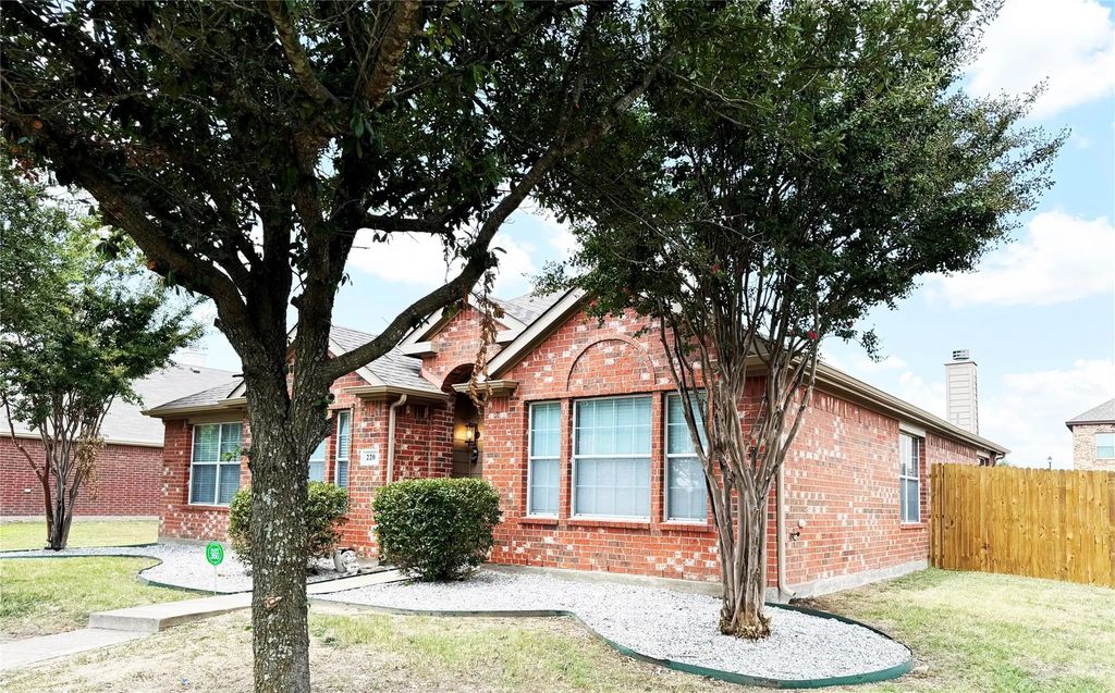 220 Ame Lane, Royse City