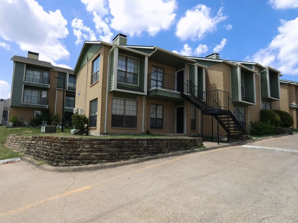 5805 Lake Hubbard Parkway 202, Garland