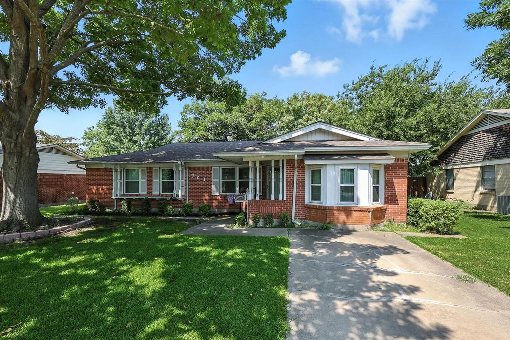 701 Maydelle Lane, Garland