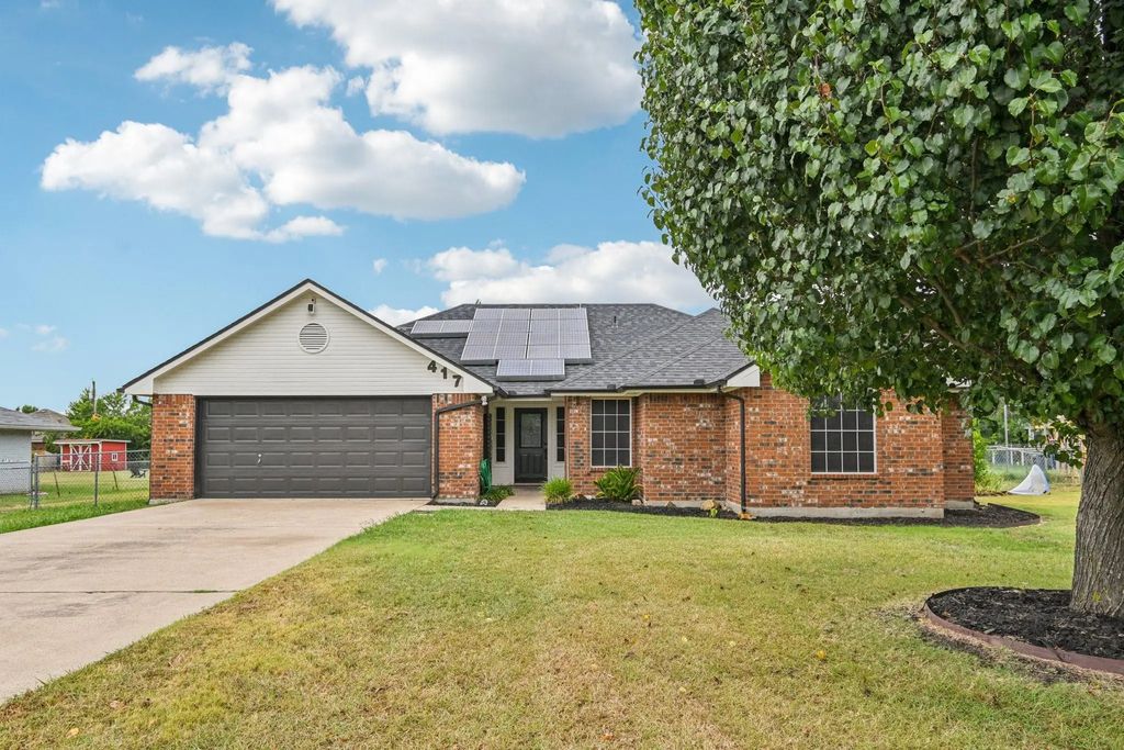 417 Bluebonnet Lane, Red Oak