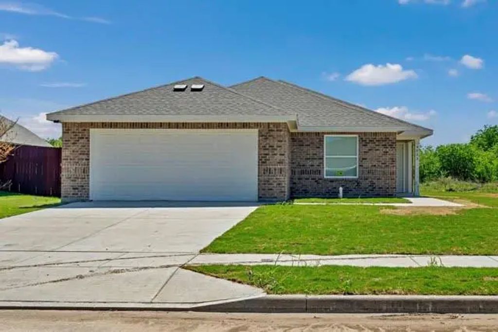 4033 Tarpon Springs Drive, Fort Worth