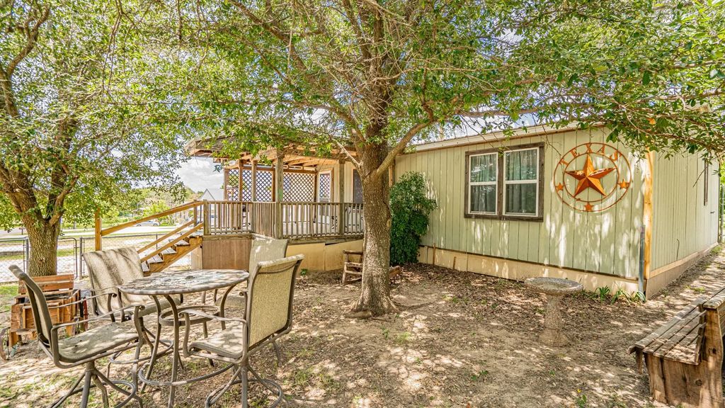 5483 Sun Meadow Circle, Granbury