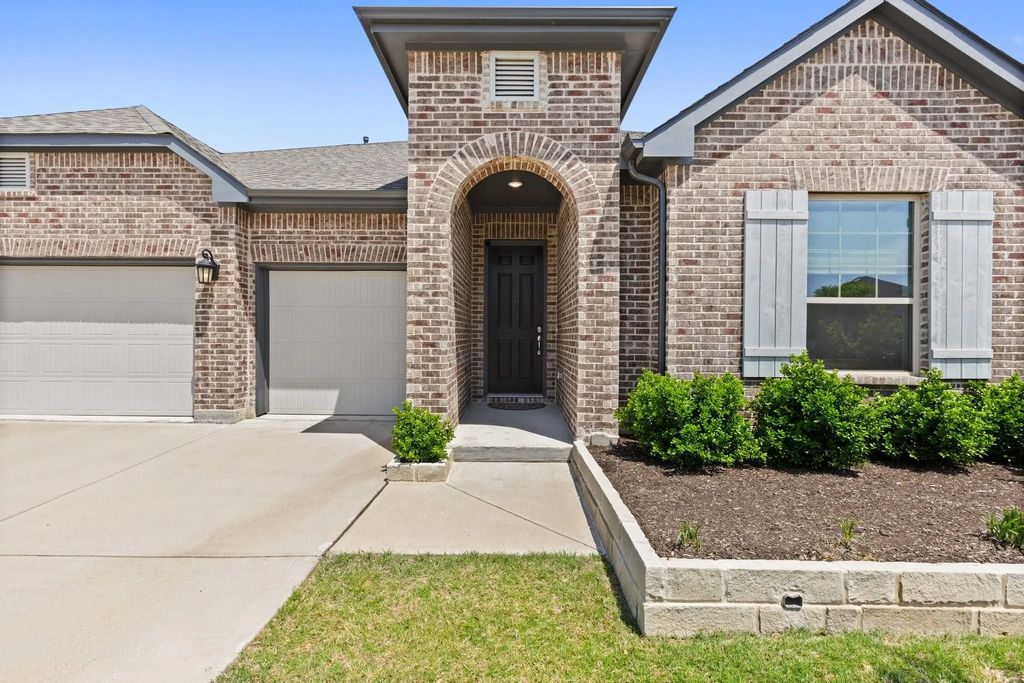 1664 Sheldon Drive, Forney