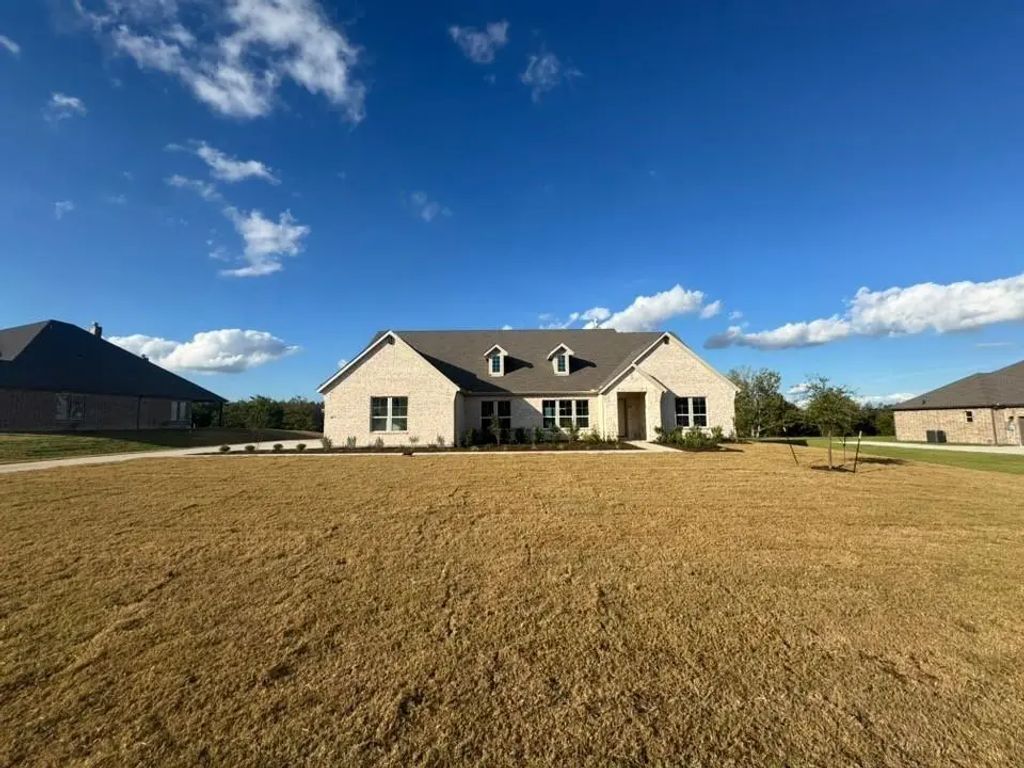 408 Indian Creek Road, Van Alstyne