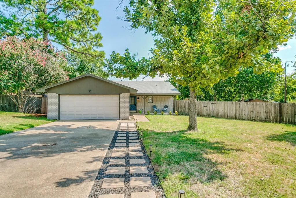 926 Harber Avenue, Grapevine