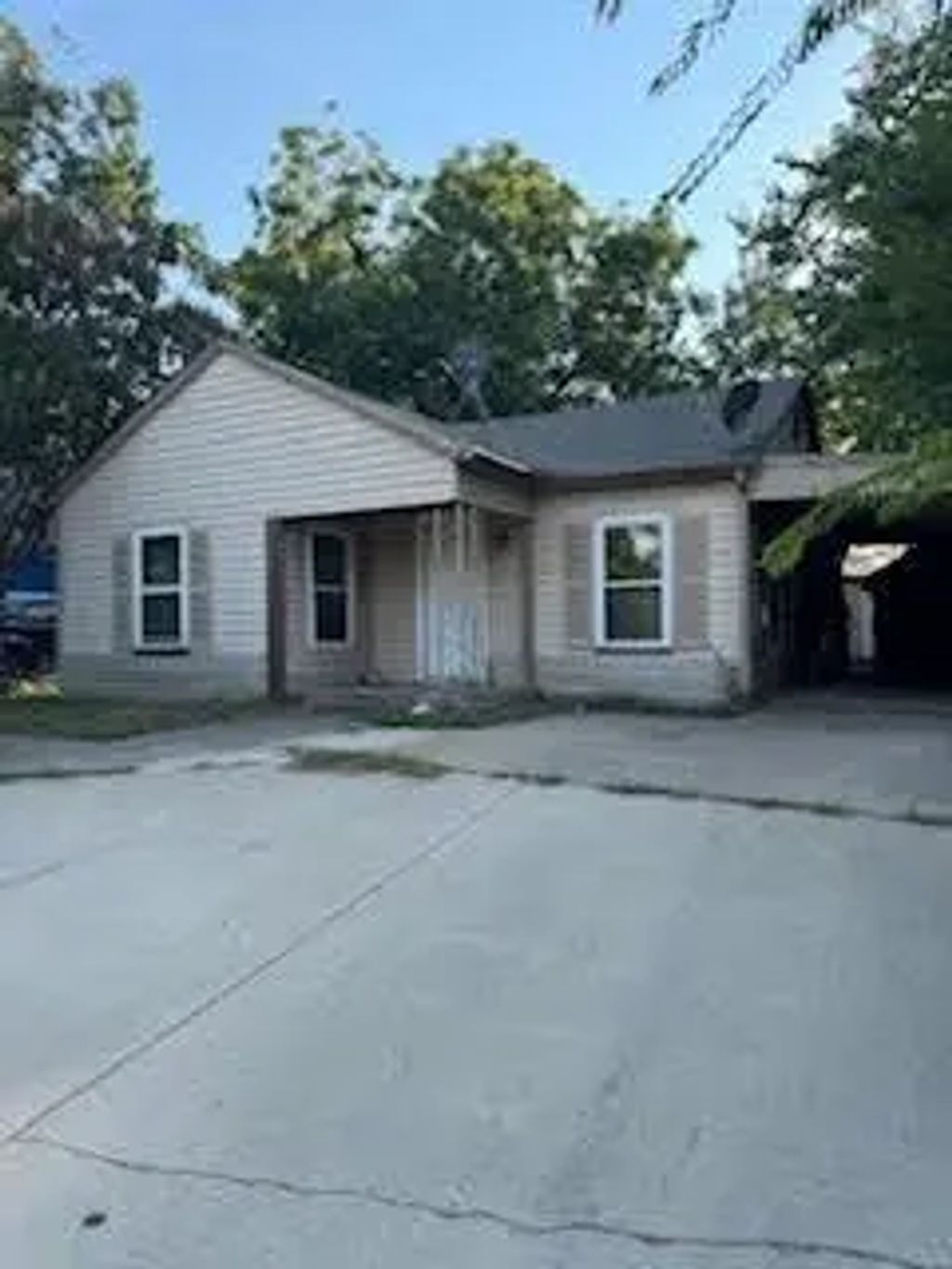 702 S Ballard Avenue, Wylie