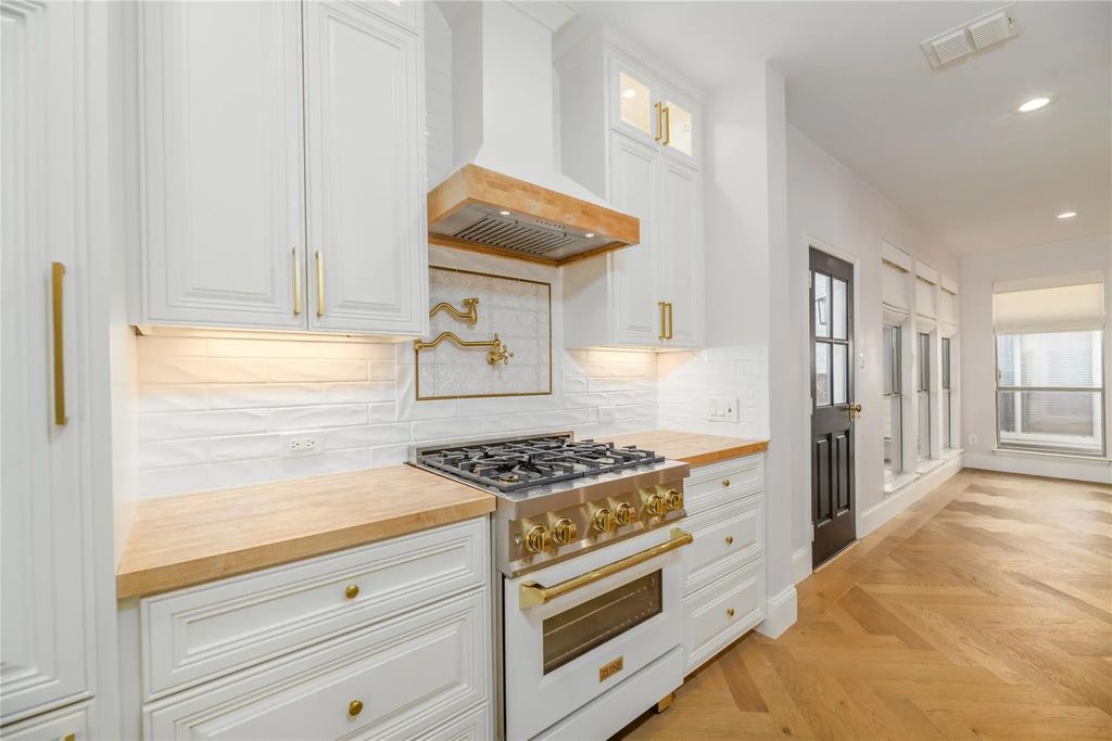 2705 Jackson Drive, Melissa