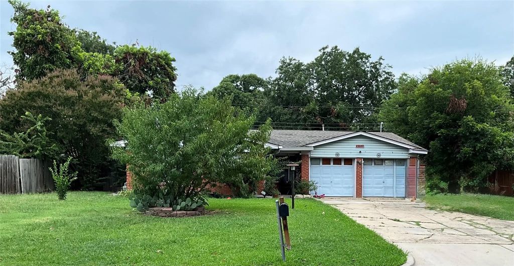 2009 Barton Drive, Arlington