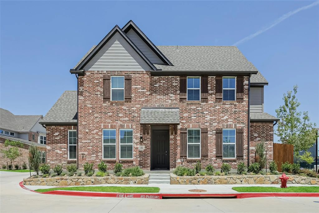 1102 Fallgate Drive, Saginaw