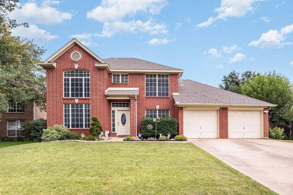 112 Hollywood Boulevard, Euless