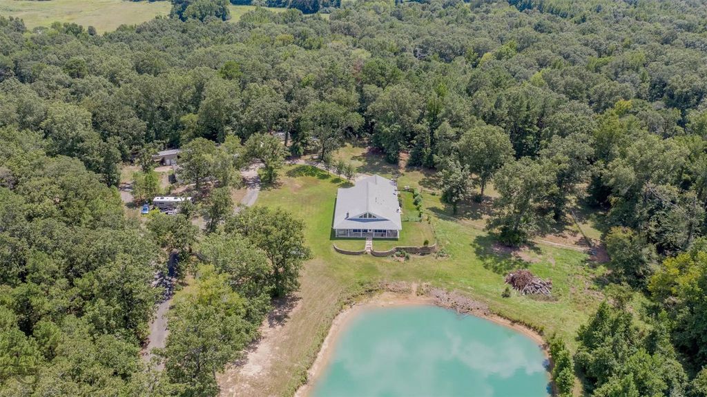 503 Rosemary Lane, Stonewall