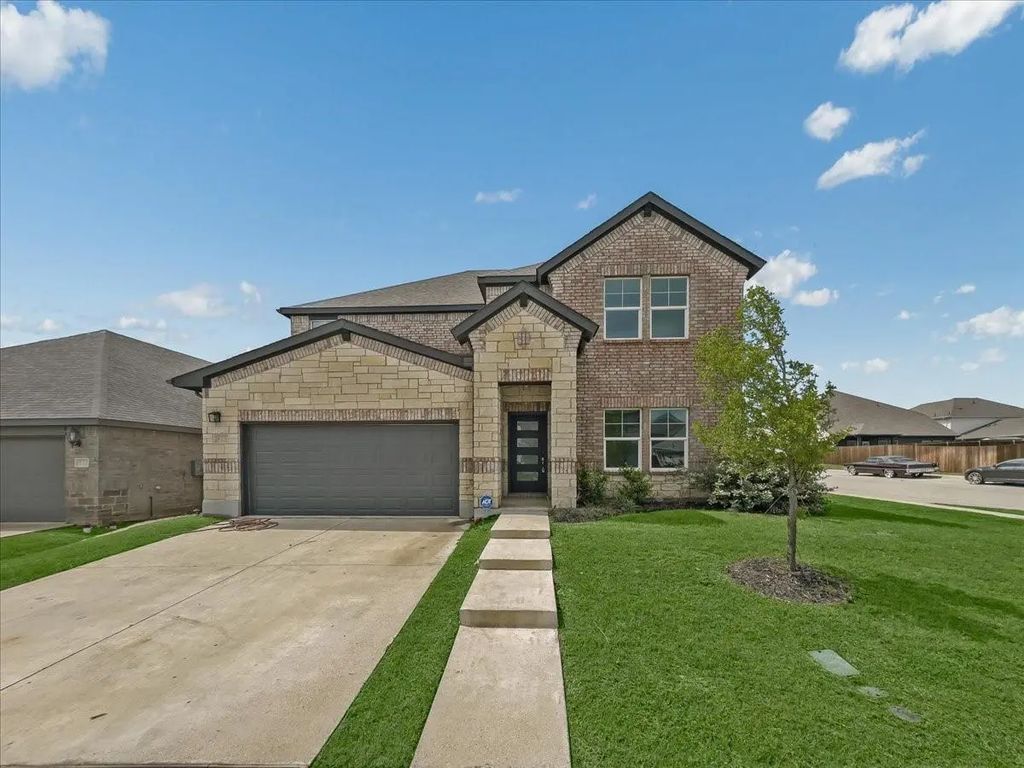 529 Janette Court, Royse City