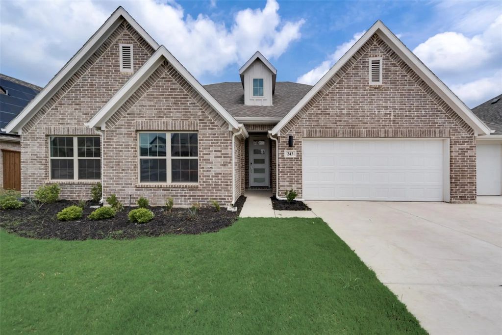 243 Frio Drive, Waxahachie