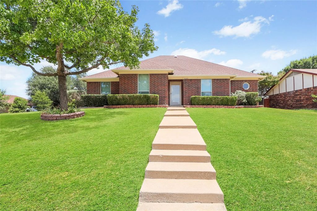 6601 Lucilla Court, Edgecliff Village