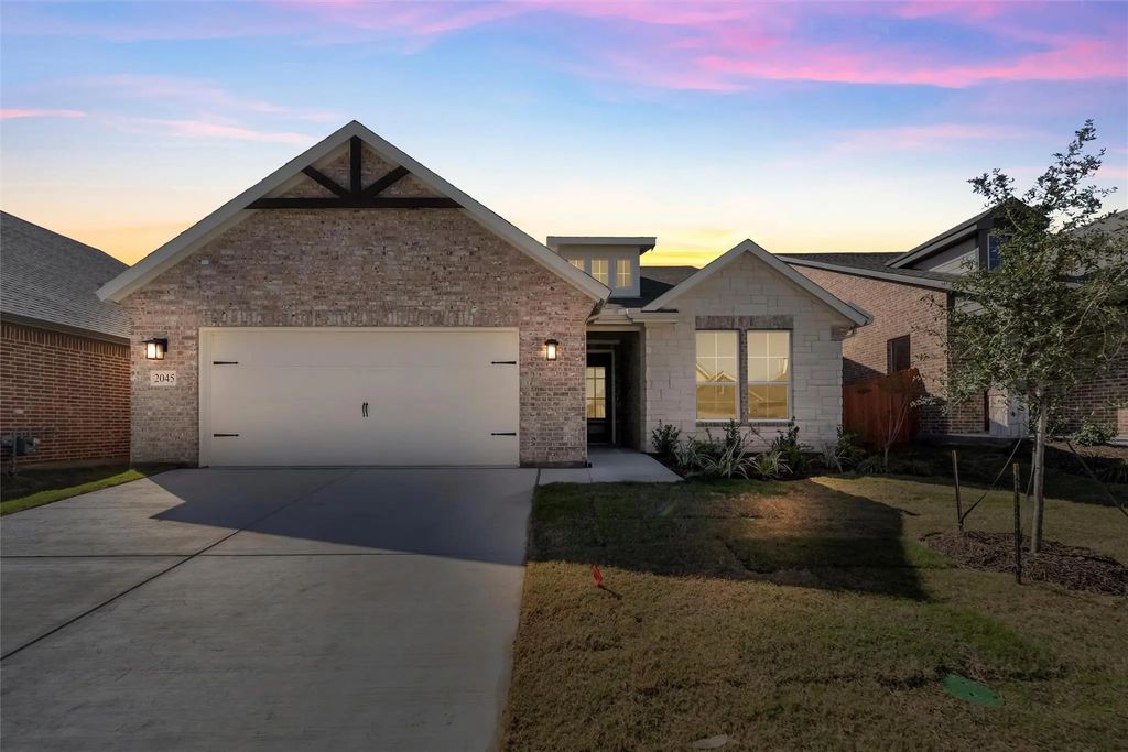 2045 Kelva Drive, Fort Worth