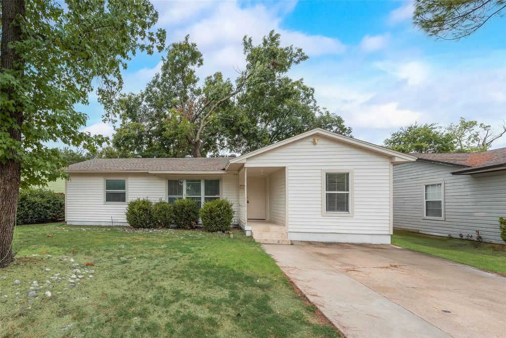 2226 Cartwright Street, Irving