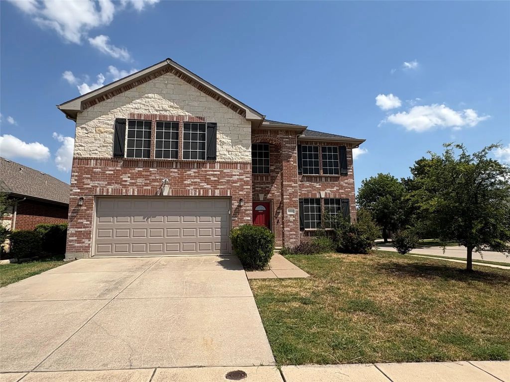 4545 Pangolin Drive, Fort Worth