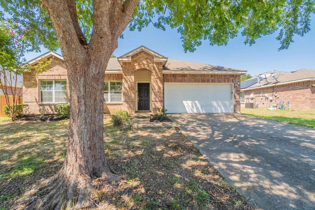 909 Hannah Way, Dallas
