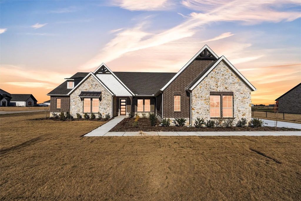 12116 Crystal Drive, Krum
