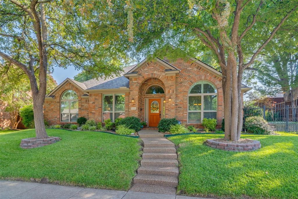 2201 Indian Trail, Rowlett