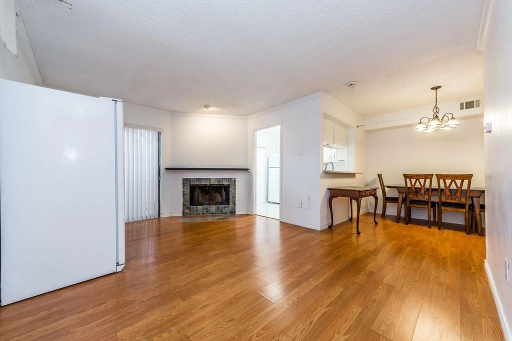 885 Dublin Drive 3, Richardson